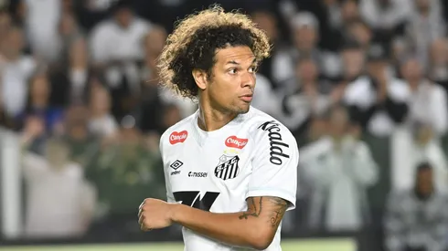Willian Arão teve gol anulado no clássico. Foto: Jota Erre/AGIF
