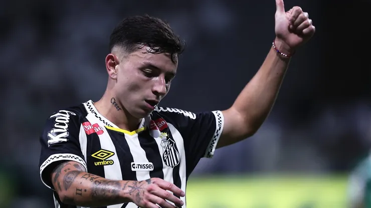 Barreal jogador do Santos durante partida contra o Palmeiras no estadio Arena Allianz Parque pelo campeonato Brasileiro A 2025. Foto: Ettore Chiereguini/AGIF