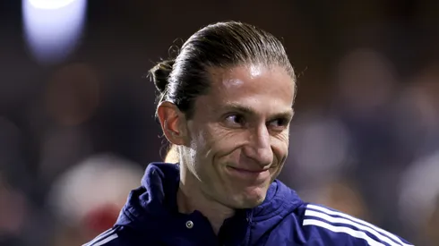 Filipe Luís durante jogo em Bragança Paulista.