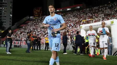 PE - RECIFE - 16/08/2025 - BRASILEIRO A 2025, SPORT X SAO PAULO - Leandro goleiro do Sao Paulo durante a partida entre Sport e Sao Paulo na Ilha do Retiro em Recife (PE), pelo Campeonato Brasileiro da Serie A 2025. Foto: Marlon Costa/AGIF