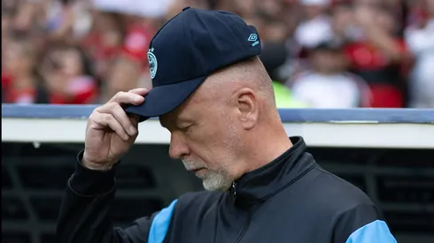 Mano Menezes não vai contar com o uruguaio nos próximos jogos do Grêmio.