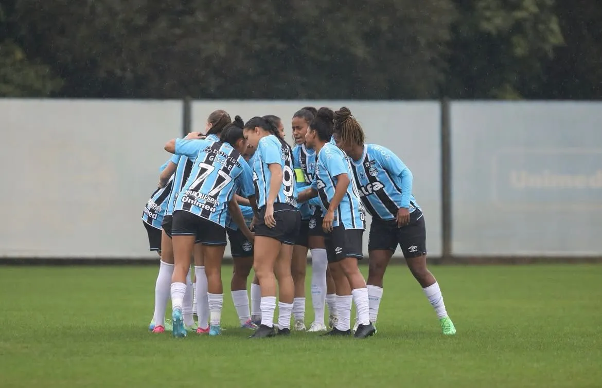 Mosqueteiras ficam com o vice. Foto: Caroline Motta/Grêmio