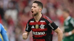 Jorginho vibra ao marcar na vitória do Flamengo diante do Palmeiras no Maracanã