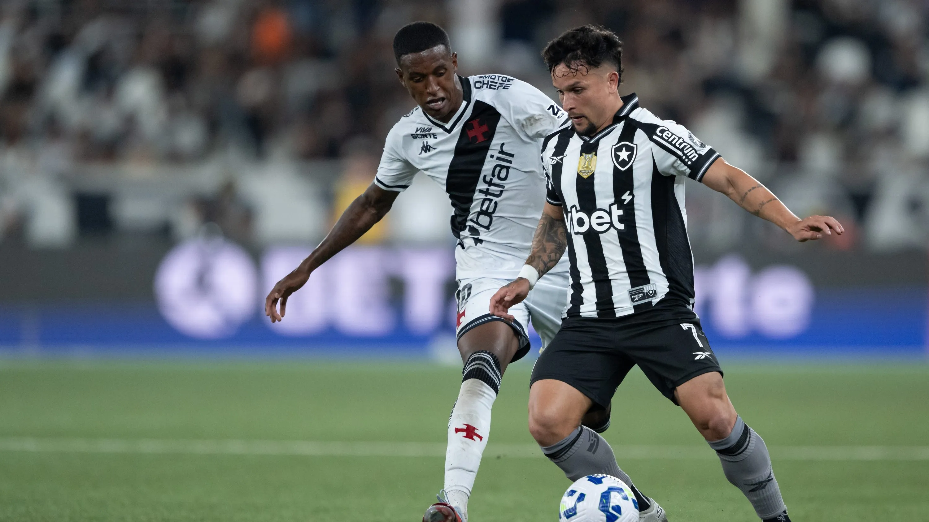 Botafogo atingiu marca inédita contra o Vasco pelo Brasileirão. Foto: Jorge Rodrigues/AGIF