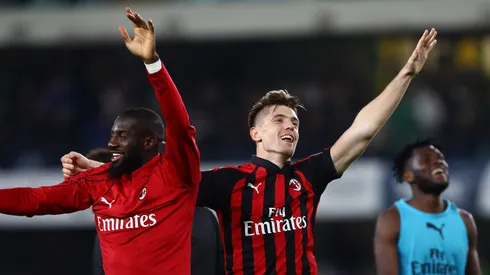 Bakayoko também defendeu as cores do Milan. Photo by Marco Luzzani/Getty Images