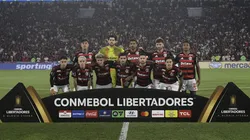 RIO DE JANEIRO, BRAZIL - OCTOBER 22: Players of Flamengo pose for a team photo the Copa CONMEBOL Libertadores 2025 first-leg semi-final match between Flamengo and Racing Club at Maracana Stadium on October 22, 2025 in Rio de Janeiro, Brazil. (Photo by Dhavid Normando/Getty Images)