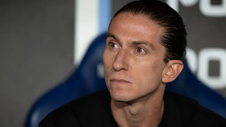 Filipe Luis, técnico do Flamengo, citou diretamente Cruzeiro e Palmeiras. Foto: Jorge Rodrigues/AGIF