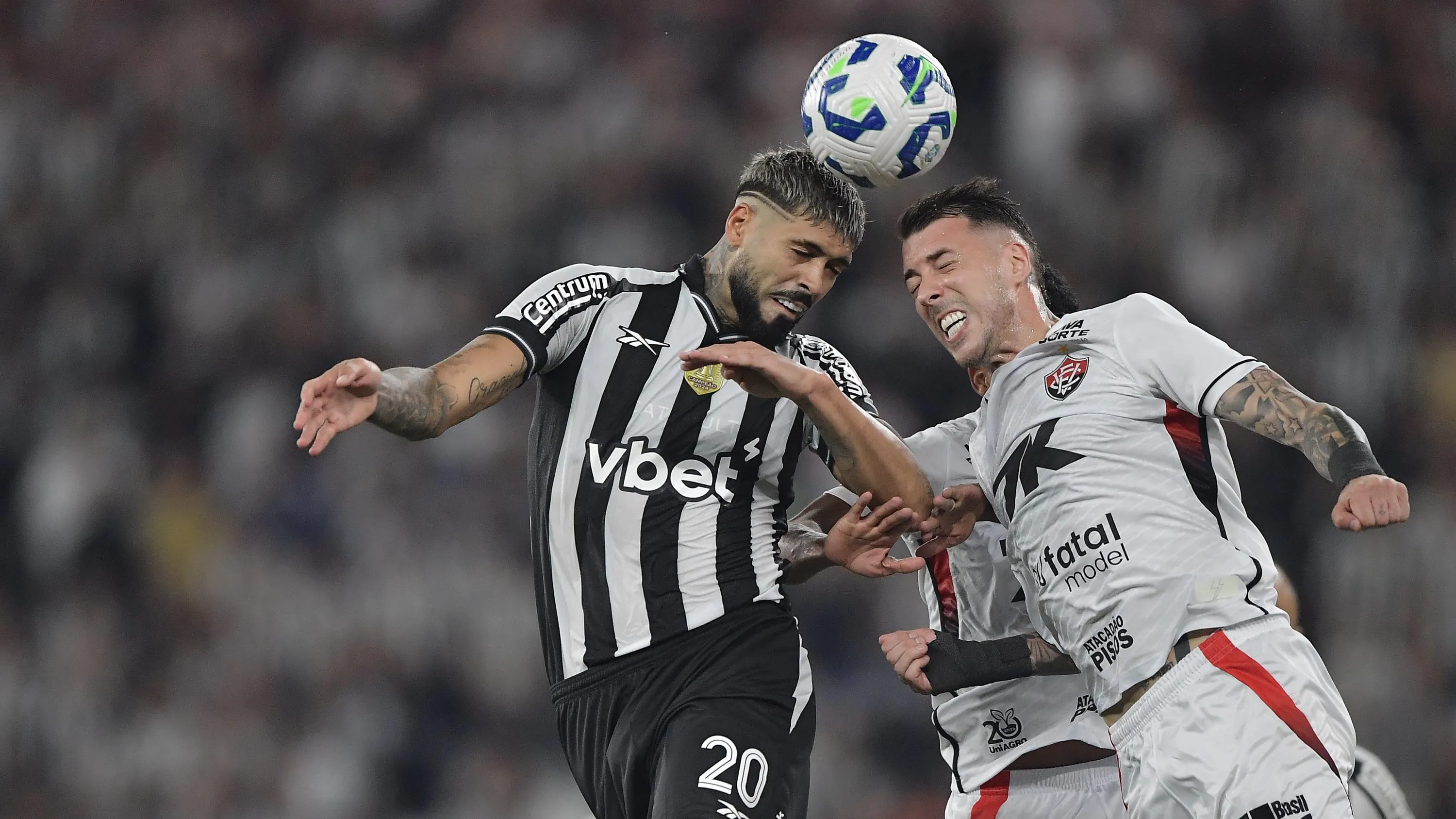 Botafogo x Vitória no Estádio Nilton Santos. Foto: Thiago Ribeiro/AGIF