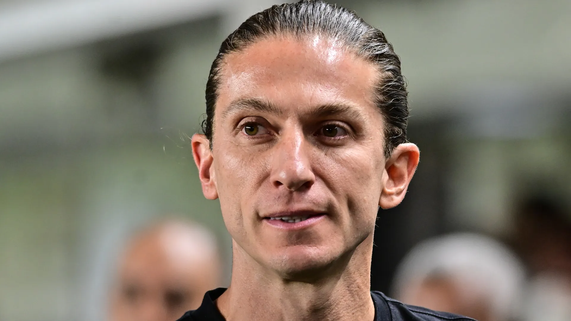 Filipe Luís terá desafio importante pelo Flamengo contra o Santos – Foto: Jota Erre/AGIF