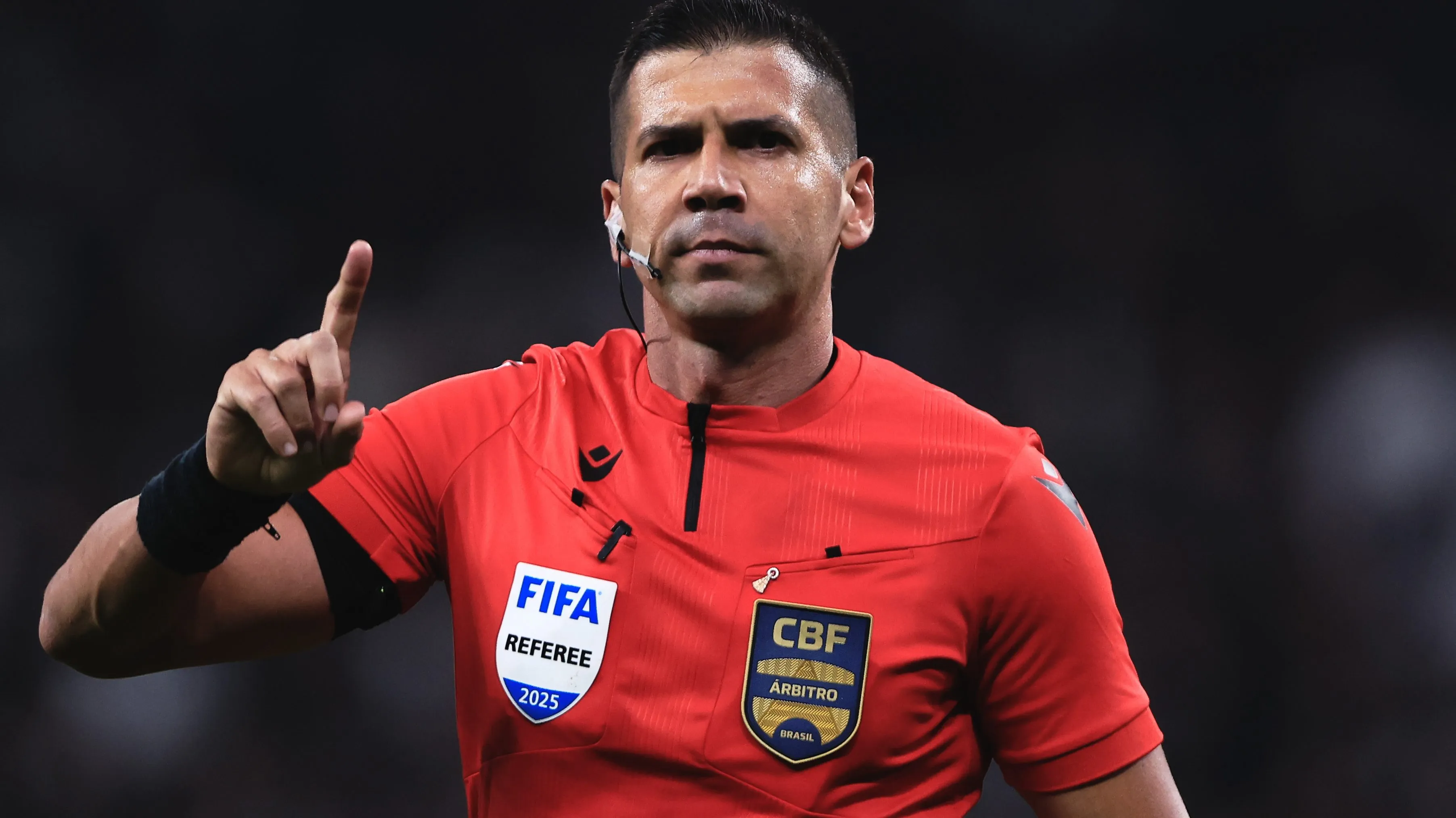 Árbitro Bruno Arleu de Araújo. Foto: Ettore Chiereguini/AGIF