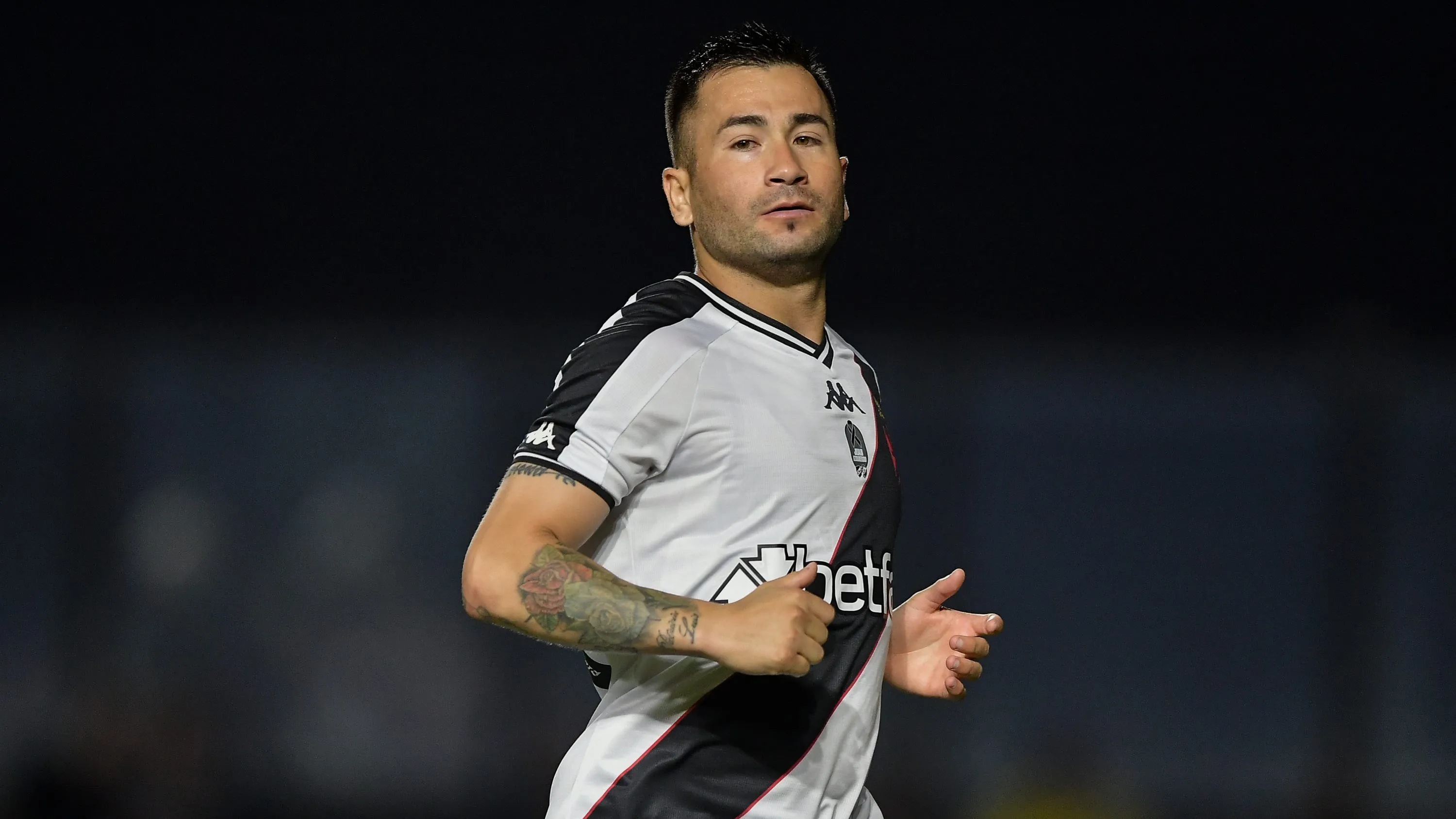 Jean David jogador do Vasco durante partida contra o Athletico-PR no estadio Sao Januario pelo campeonato Brasileiro A 2024. Foto: Thiago Ribeiro/AGIF