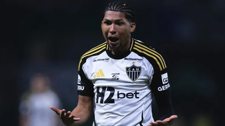 Rony, jogador do Atlético-MG, durante partida contra o Palmeiras no estadio Arena Allianz Parque pelo campeonato Brasileiro A 2025. Foto: Ettore Chiereguini/AGIF