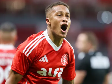 Santos fecha pré-contrato com Vitinho e tenta a liberação imediata