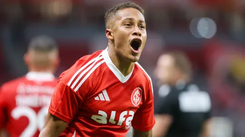 Vitinho, atacante do Internacional em partida pelo campeonato brasileiro