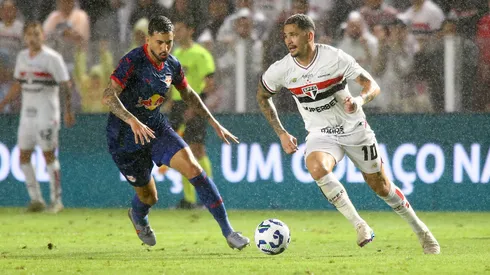 SP - SANTOS - 08/11/2025 - BRASILEIRO A 2025, SAO PAULO X BRAGANTINO - Luciano jogador do Sao Paulo durante partida contra o Bragantino no estadio Vila Belmiro pelo campeonato Brasileiro A 2025. Foto: Mauricio De Souza/AGIF