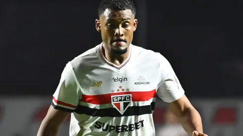 Sabino, jogador do Sao Paulo, durante partida contra o Ceara no estadio Morumbi pelo campeonato Brasileiro A 2025. Foto: Jota Erre/AGIF
