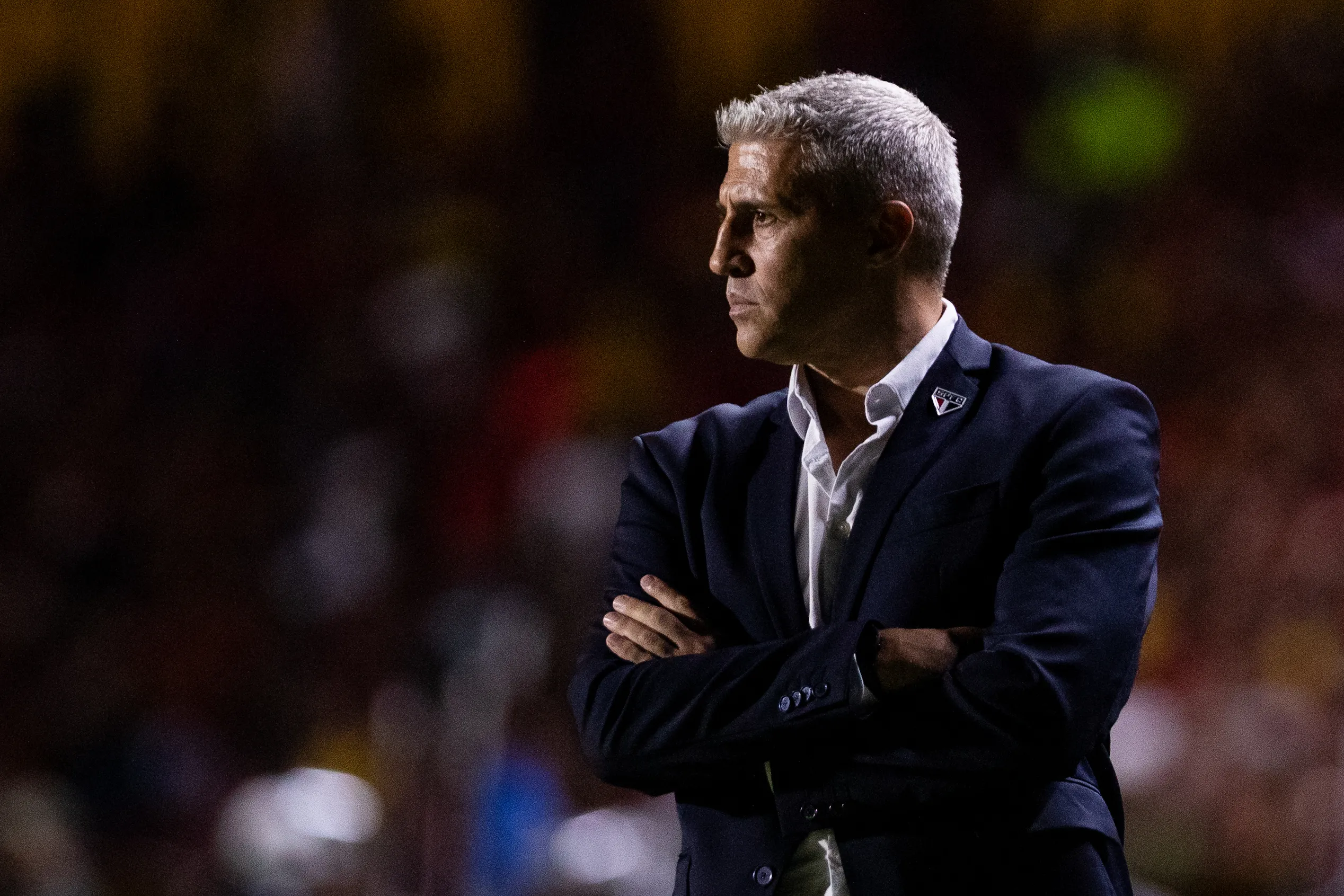 Hernán Crespo tecnico do Sao Paulo durante partida contra o Sport no estadio Ilha do Retiro pelo campeonato Brasileiro A 2025. Foto: Rafael Vieira/AGIF