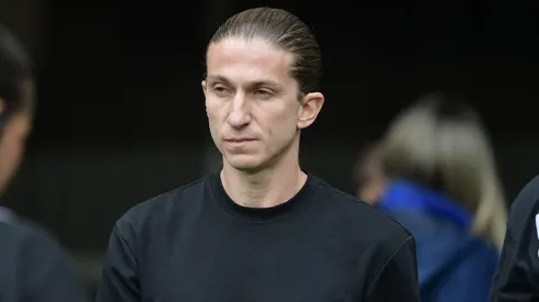 RJ - RIO DE JANEIRO - 19/10/2025 - BRASILEIRO A 2025, FLAMENGO X PALMEIRAS - Filipe Luis tecnico do Flamengo durante partida contra o Palmeiras no estadio Maracana pelo campeonato Brasileiro A 2025. Foto: Thiago Ribeiro/AGIF