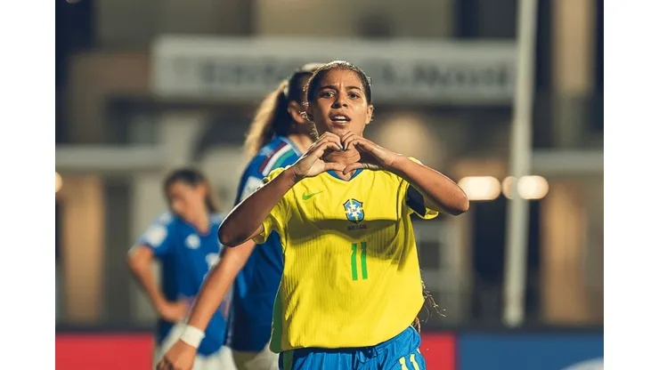 Giovanna Waksman comemora gol contra a Itália. Foto: Fabio Souza/CBF