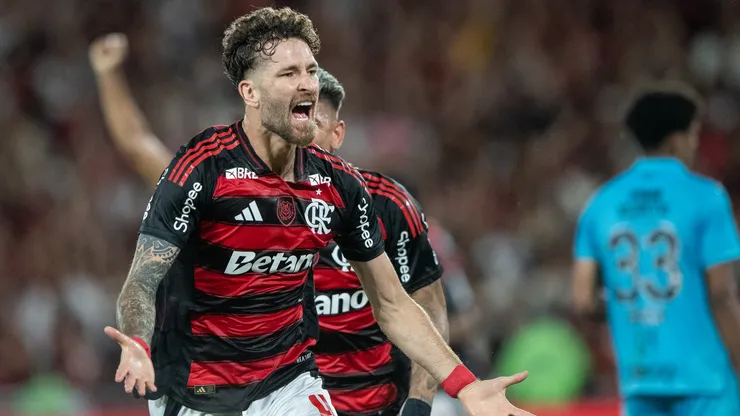 Léo Pereira comemorando seu gol em Flamengo x Santos. Foto: Thiago Ribeiro/AGIF