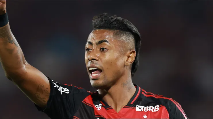 Bruno Henrique, atacante do Flamengo em partida pelo campeonato brasileiro (Foto: Buda Mendes/Getty Images)