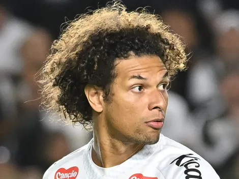 Arão assume papel importante no vestiário do Santos e é voz ativa na luta contra o rebaixamento