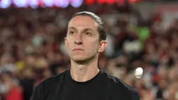 Filipe Luís durante o jogo contra o Santos