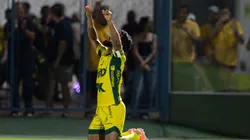Gabriel, jogador do Mirassol, comemora seu gol durante partida contra o Palmeiras no estadio Jose Maria de Campos Maia pelo campeonato Brasileiro A 2025. Foto: Joisel Amaral/AGIF