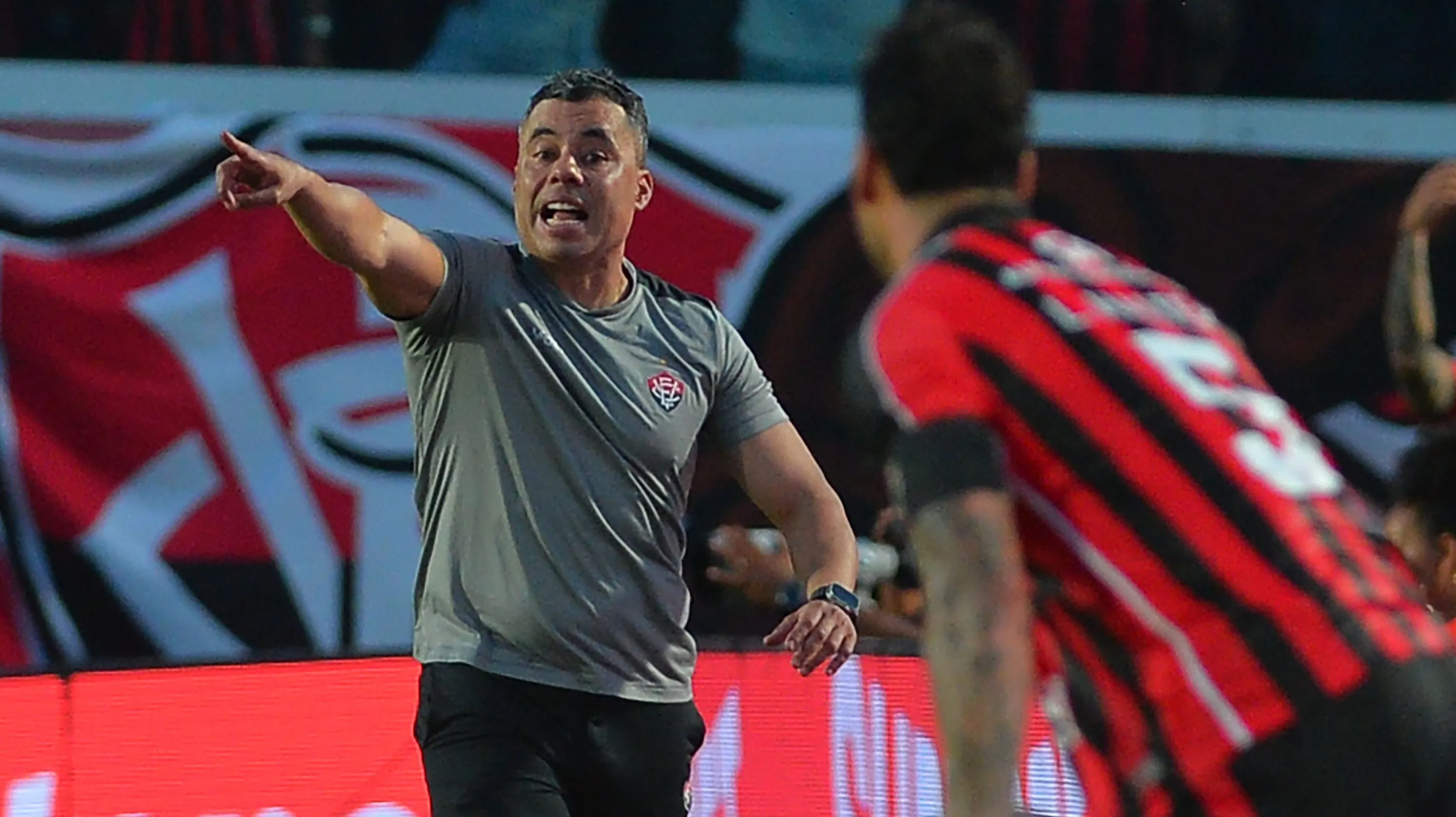 Jair Ventura, técnico do Vitória - Foto: Walmir Cirne/AGIF.