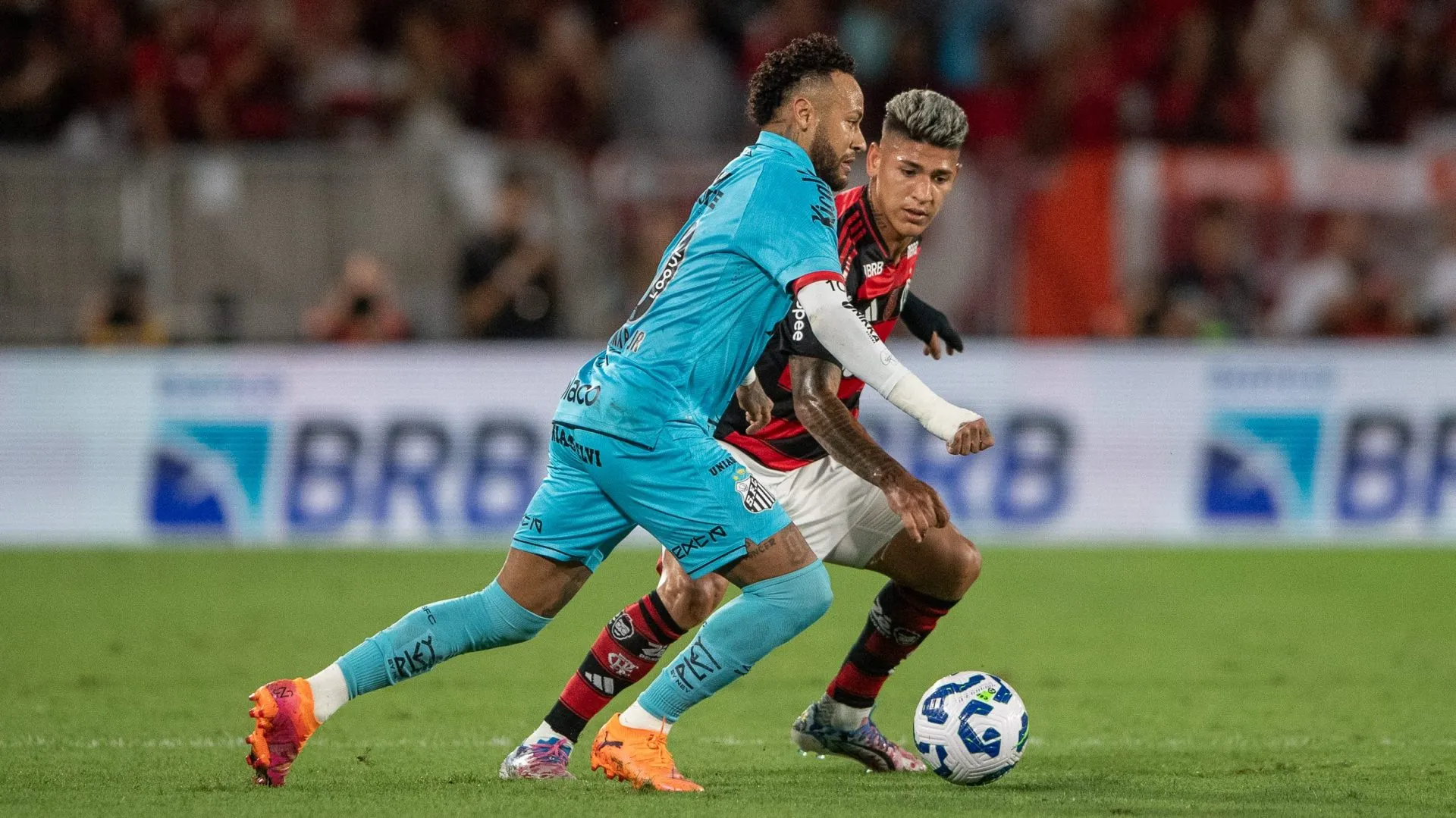 Neymar acabou decpecionando em campo – Foto: Thiago Ribeiro/AGIF