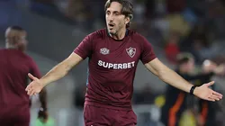 RIO DE JANEIRO, BRAZIL - OCTOBER 4: Head coach of Fluminense Luis Zubeldia reacts during the match between Fluminense and Atletico Mineiro as part of Brasileirao 2025 at Maracana Stadium on October 4, 2025 in Rio de Janeiro, Brazil. (Photo by Wagner Meier/Getty Images)