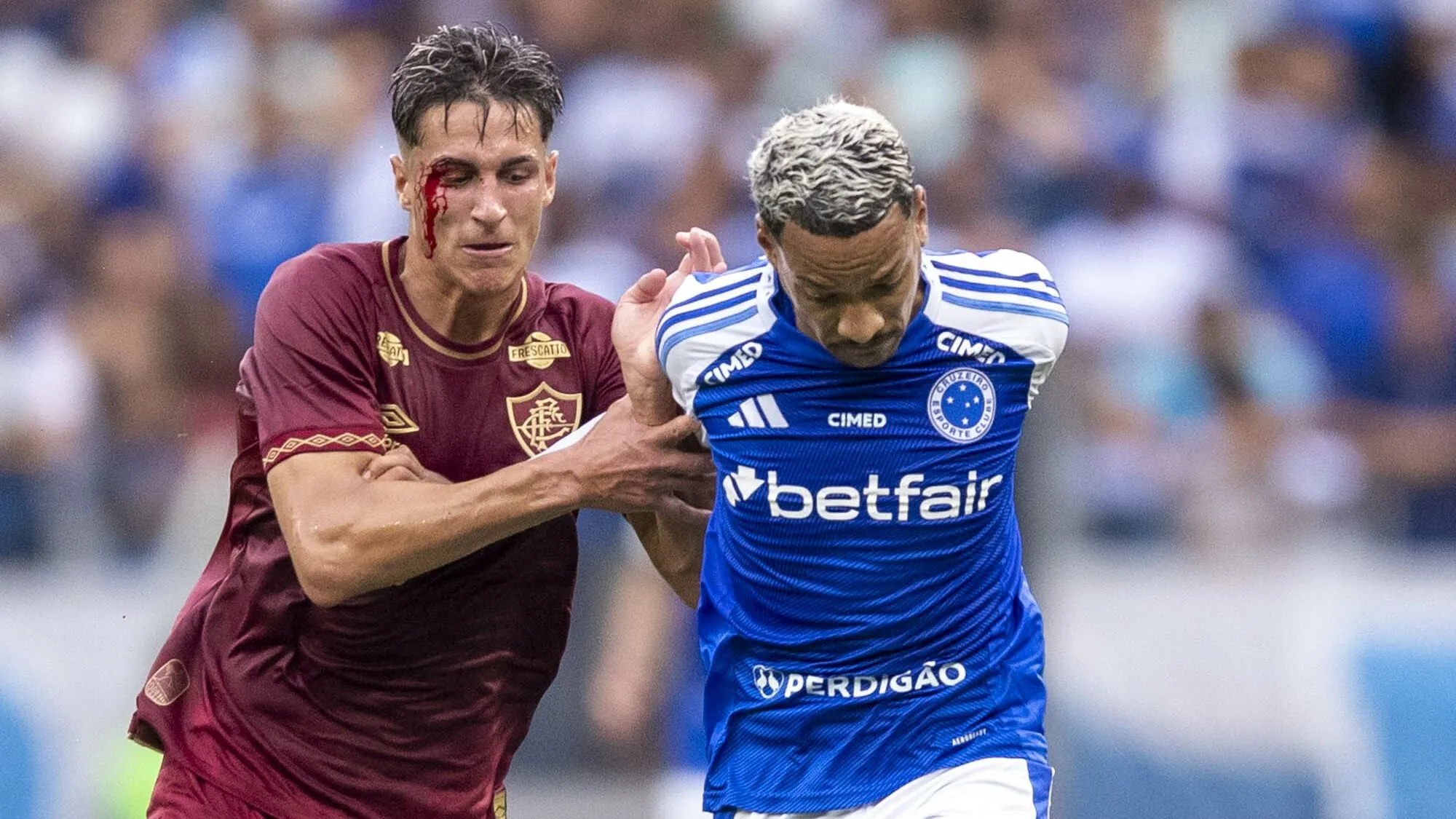Matheus Pereira jogador do Cruzeiro durante partida contra o Fluminense no estadio Mineirao pelo campeonato Brasileiro A 2025. Foto: Fernando Moreno/AGIF