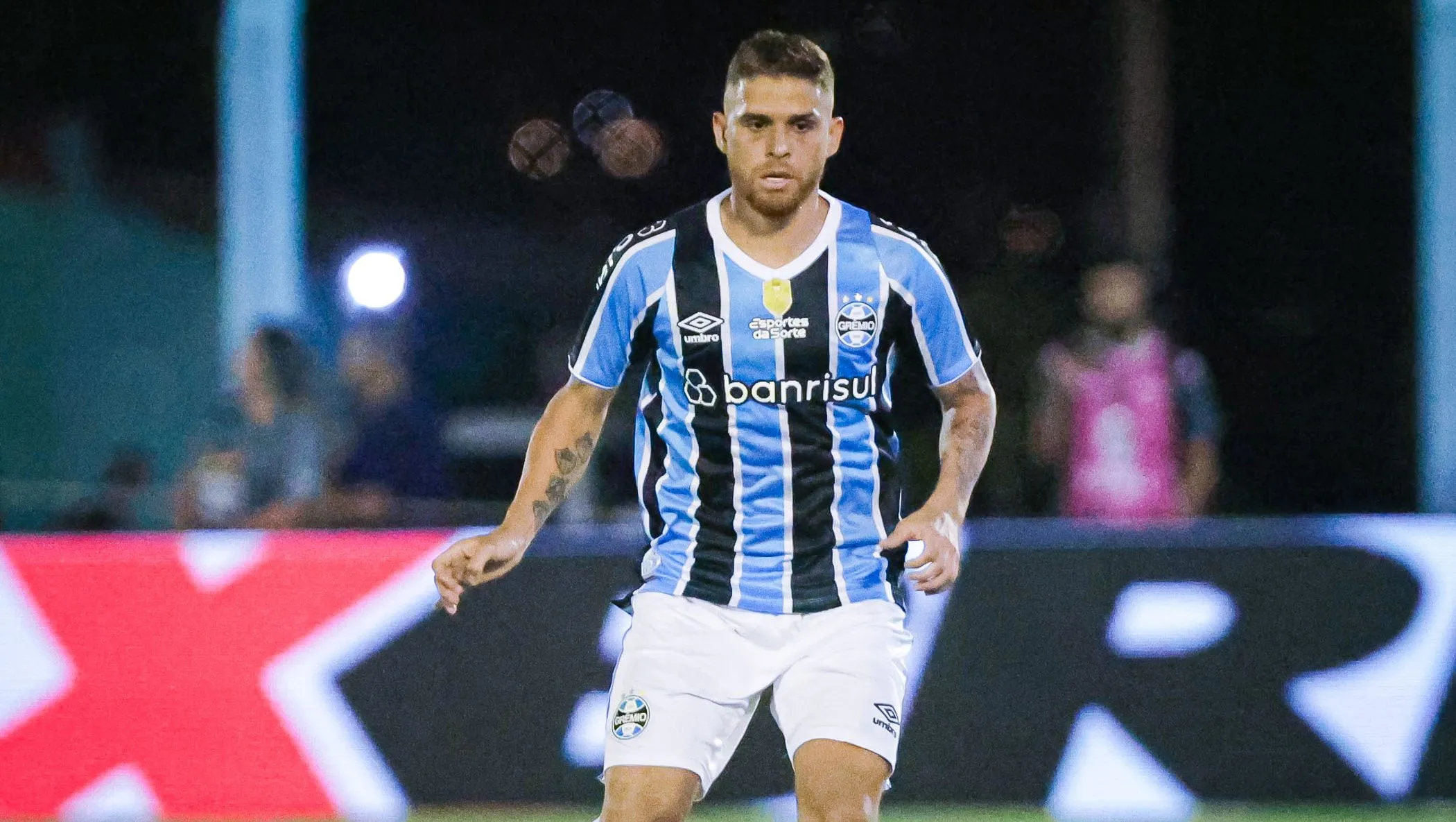 Foto: Maxi Franzoi/AGIF – Cuellar tem permanência garantida para o próximo ano no Tricolor.