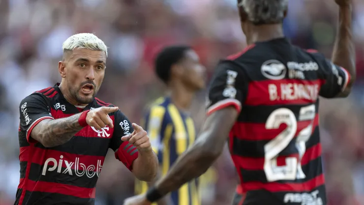 Arrascaeta será um dos 7 jogadores do Flamengo que desfalcam time contra Sport