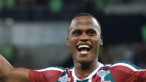 Jhon Arias com a camisa do Flu.