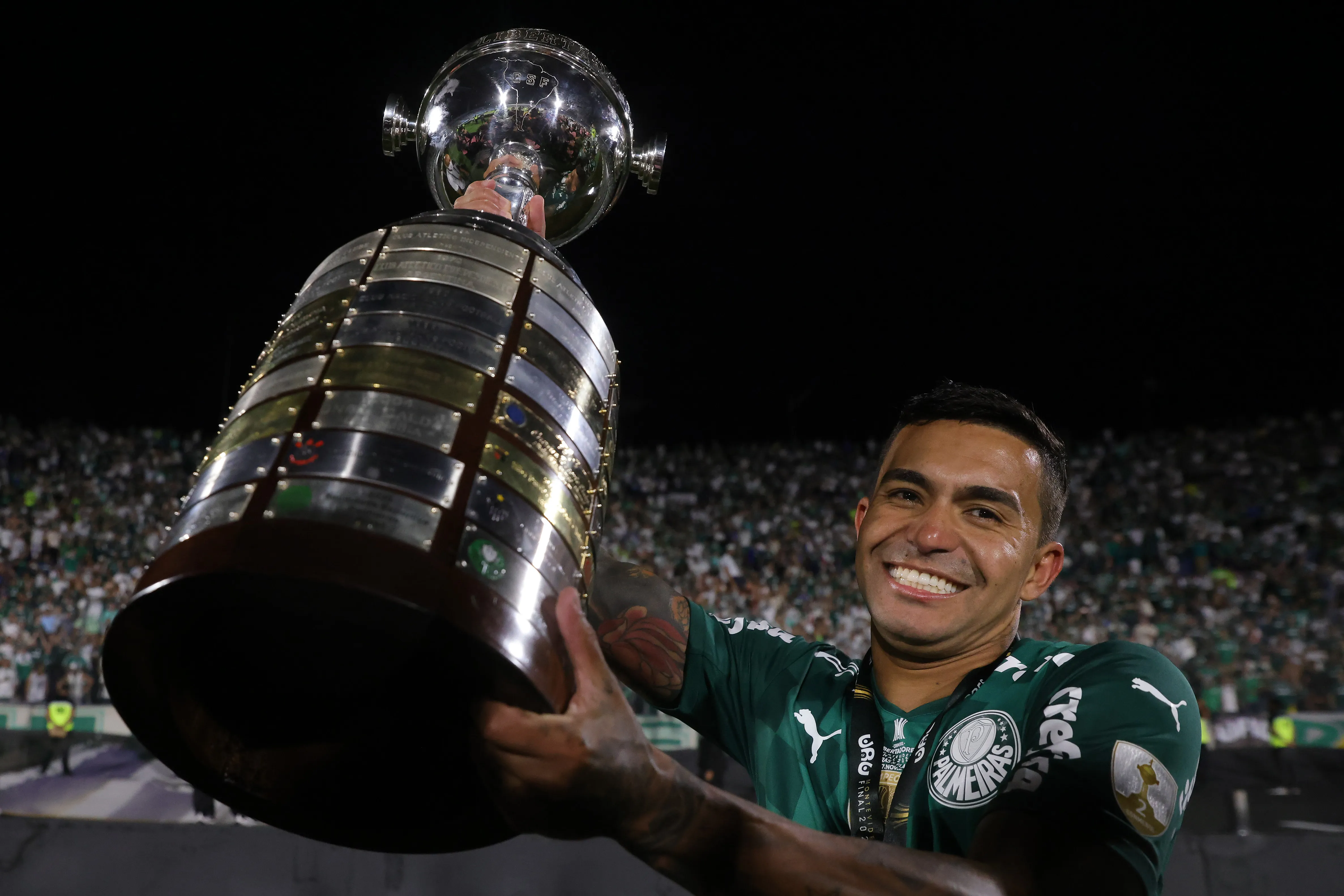 Dudu atuando como jogador do Palmeiras comemorando a conquista da Libertadores contra o Flamengo em 2021- (Photo by Buda Mendes/Getty Images)