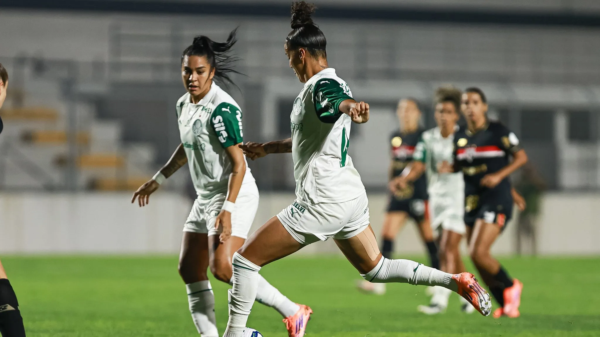 Palmeiras e São Paulo em campo pela Copa do Brasil Feminina