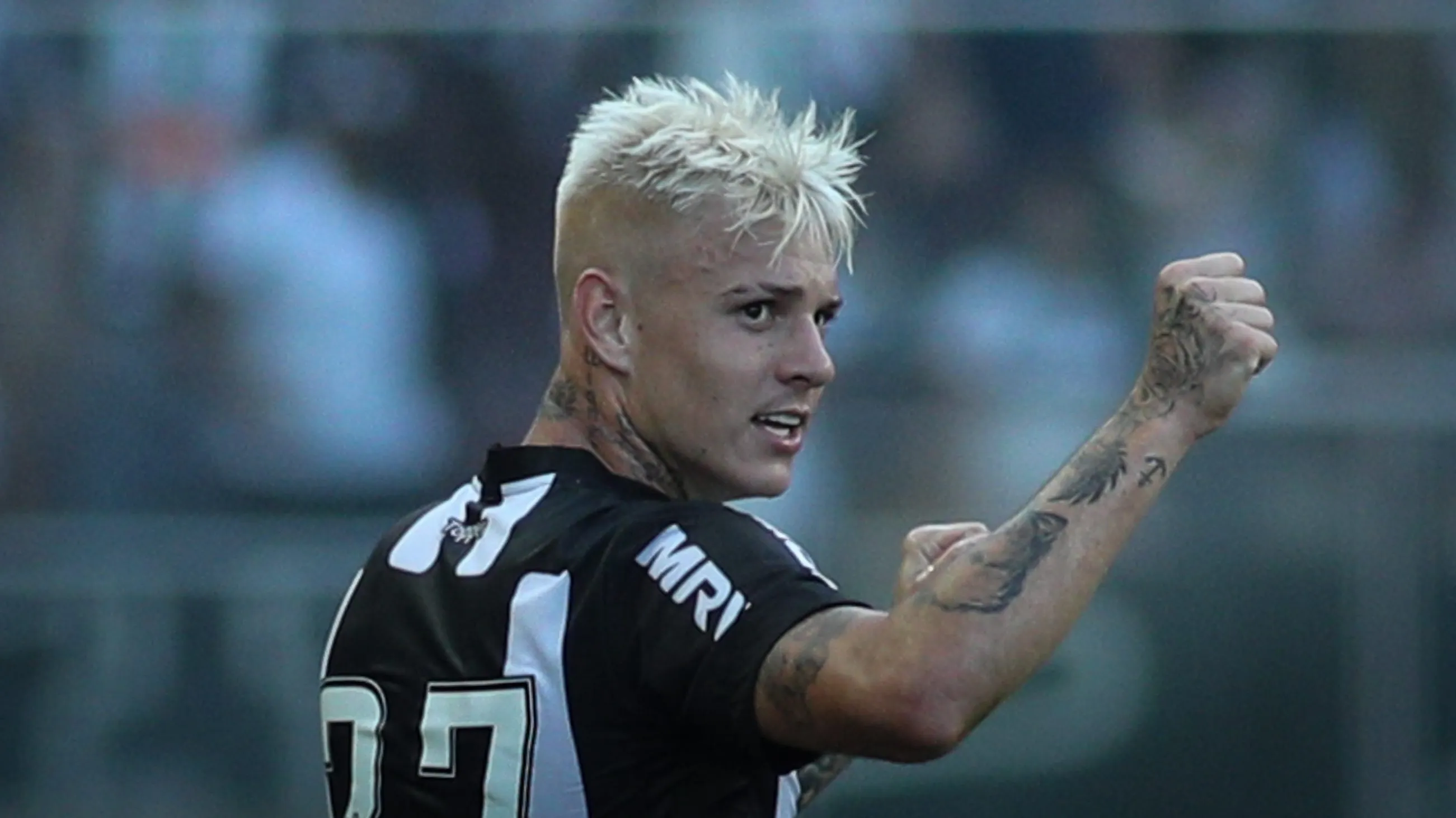 Róger Guedes passou pelo Atlético-MG com destaque - Foto: Pedro Vale/AGIF.