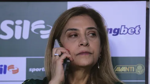 Leila Pereira durante partida no Allianz Parque.