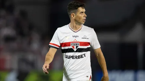 SP - BRAGANCA PAULISTA - 16/07/2025 - BRASILEIRO A 2025, BRAGANTINO X SAO PAULO - OSCAR jogador do Sao Paulo lamenta durante partida contra o Bragantino no estadio Cicero De Souza Marques pelo campeonato Brasileiro A 2025. Foto: Joisel Amaral/AGIF