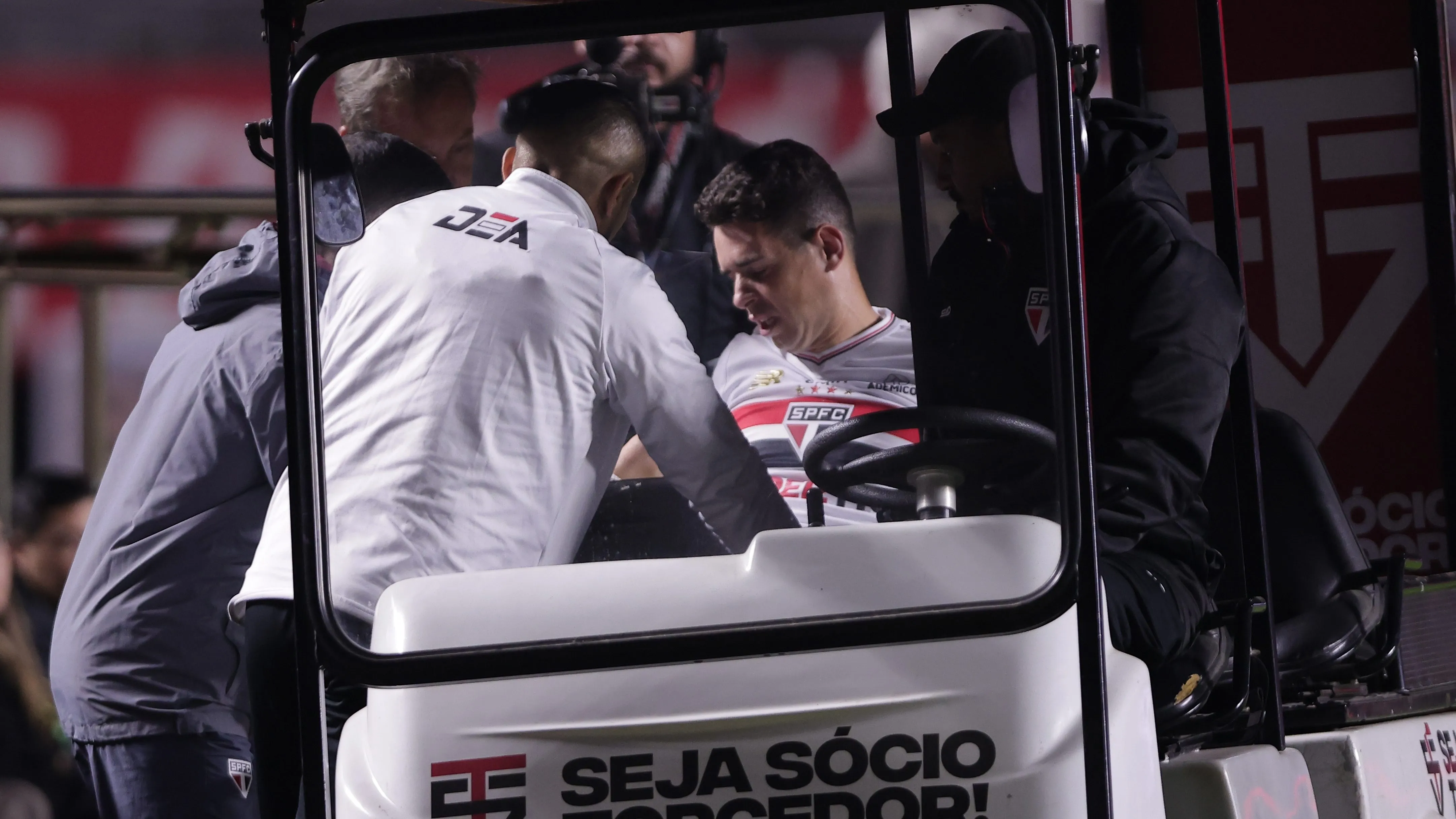 SP – SAO PAULO – 19/07/2025 – BRASILEIRO A 2025, SAO PAULO X CORINTHIANS – Oscar jogador do Sao Paulo durante partida contra o Corinthians no estadio Morumbi pelo campeonato Brasileiro A 2025. Foto: Ettore Chiereguini/AGIF