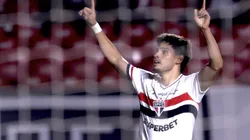 SP - SAO PAULO - 25/10/2025 - BRASILEIRO A 2025, SAO PAULO X BAHIA - Bobadilla jogador do Sao Paulo comemora seu gol durante partida contra o Bahia no estadio Morumbi pelo campeonato Brasileiro A 2025. Foto: Marcello Zambrana/AGIF