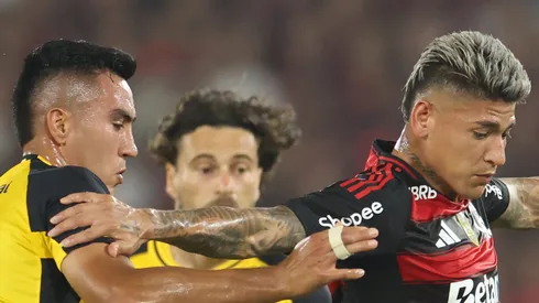 Carrascal, meia-atacante do Flamengo em partida pelo campeonato brasileiro (Foto: Lucas Figueiredo/Getty Images)
