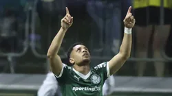 Vitor Roque, atacante do Palmeiras em partida pelo campeonato brasileiro (Foto: Alexandre Schneider/Getty Images)
