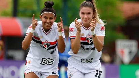 Vitorinha e Carol Gil. Foto: Rubens Chiri/São Paulo FC