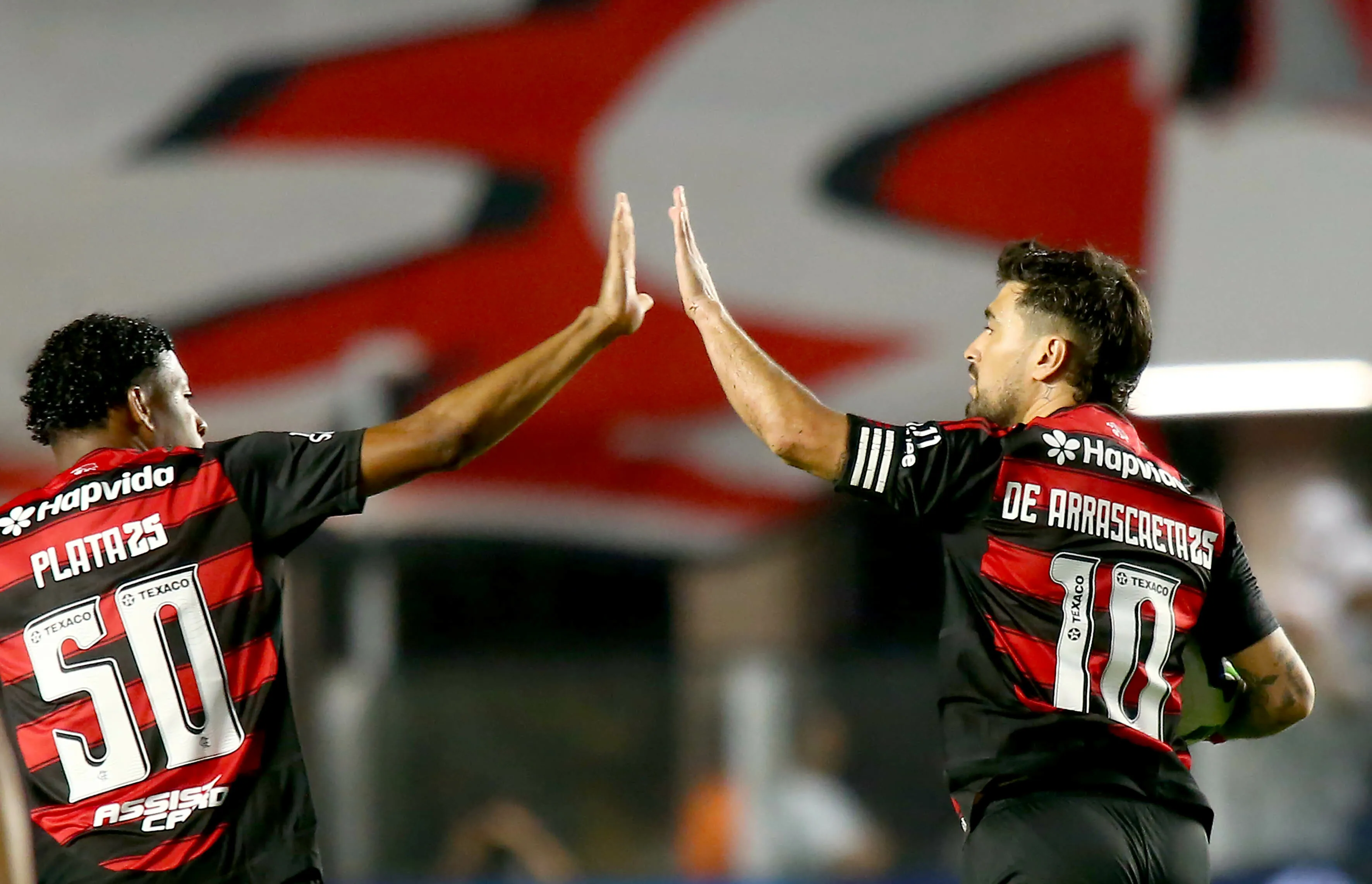 Além de Carrascal, Arrascaeta e Plata não jogam contra o Sport. Foto: Mauricio De Souza/AGIF