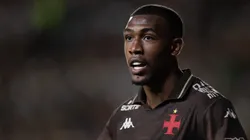 Vasco busca renovar o contrato com Rayan para evitar perder o jogador na próxima janela