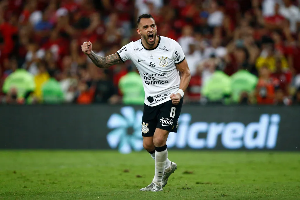 Renato Augusto foi fundamental para a conquista do Corinthians em 2015 sendo decisivo em jogos chaves naquela competição. Foto:  Wagner Meier/Getty Images)