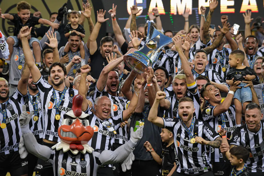 Com uma campanha impecável, o Atlético Mineiro foi o campeão Brasileiro de 2021. Foto:  Pedro Vilela/Getty Images)