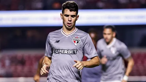 SP - SAO PAULO - 24/05/2025 - BRASILEIRO A 2025, SAO PAULO X MIRASSOL - Oscar jogador do Sao Paulo durante aquecimento antes da partida contra o Mirassol no estadio Morumbi pelo campeonato Brasileiro A 2025. Foto: Fabio Giannelli/AGIF